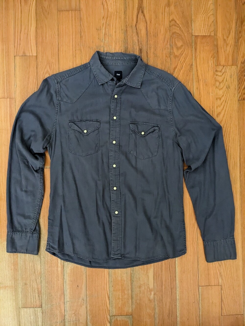 GAP Gray Button Down Western Shirt Size Medium Pearl Snaps